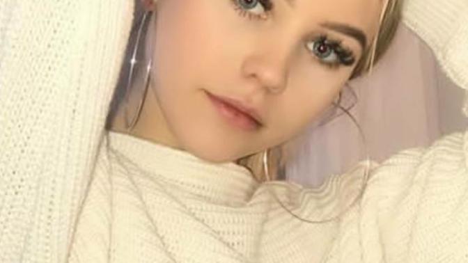 Which pretty cutie is better?