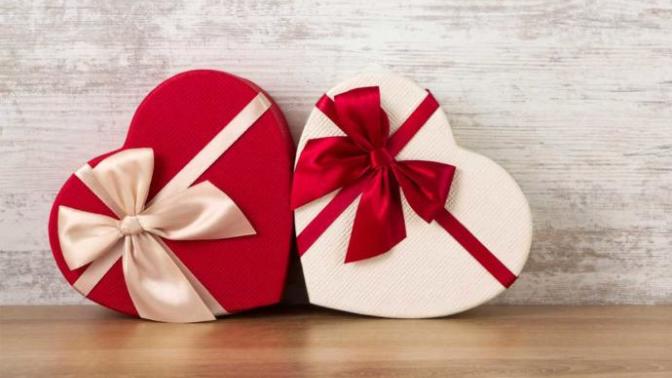 What's the first month anniversary where you should start exchanging gifts with your SO in your opinion/experience?