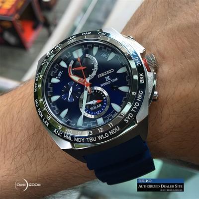 Girls, which watch do you think suits a guy more? 