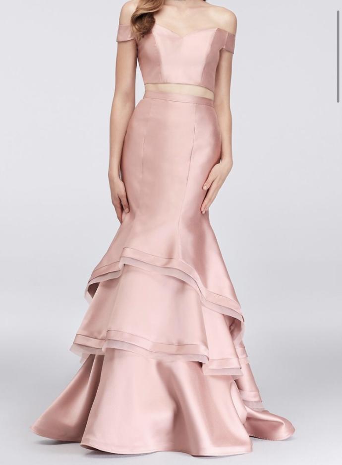 Final round of prom dresses?