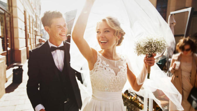 Should a wife take her husband's last name?