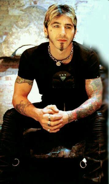 Do you think Sully Erna from Godsmack used to be sexy?