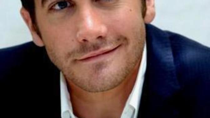 Guys what are reasons you’d give a girl a tight lipped smile?