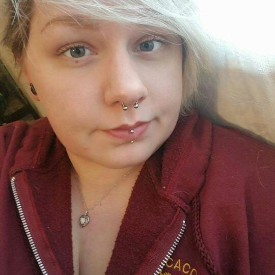 What do boys think about girls with short hair?