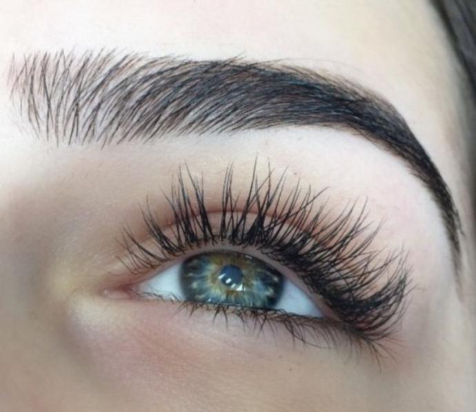 Guys, what do you think about long eyelashes?