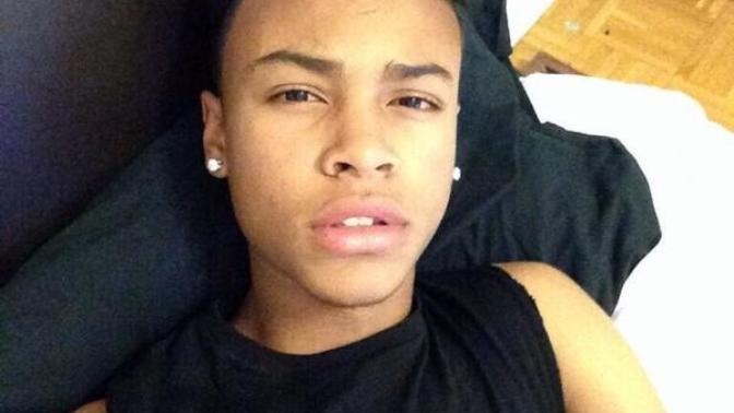 Girls, rate this guy 1-10 on looks?