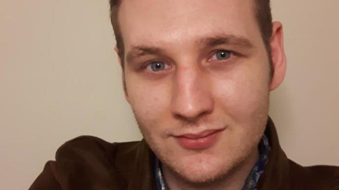 How do people here deal with being or finding themselves average looking?
