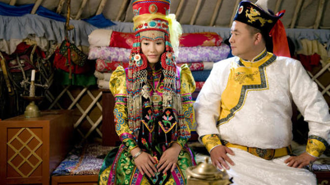 How Did Mongolian Nomad Brides Visit Their Natal Families?