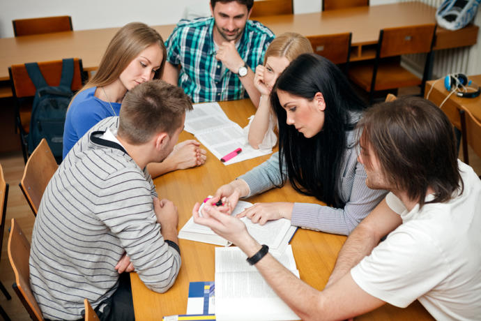 I'm an introvert, should i go to a smaller college with less people or a bigger one with more ppl?