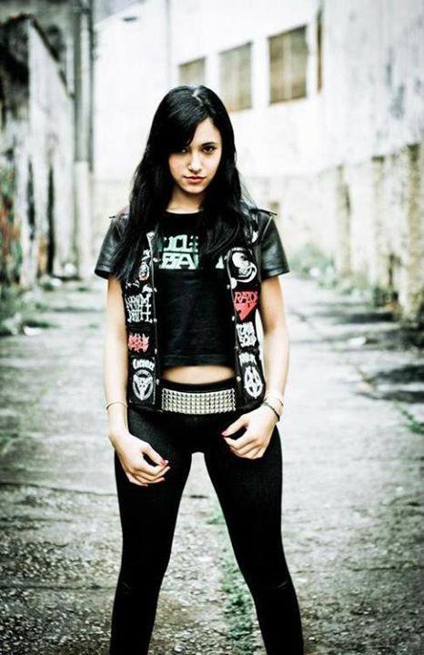 Why do guys like girls who only look like this?