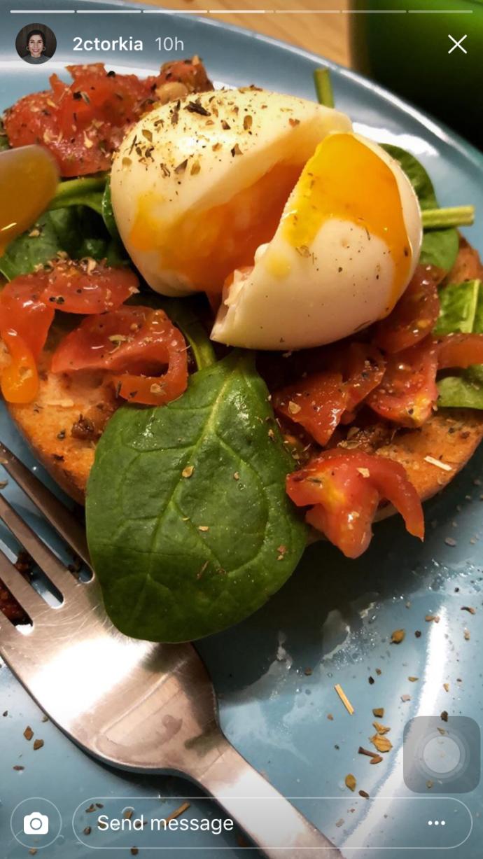 What bread do you think is used in this breakfast meal?
