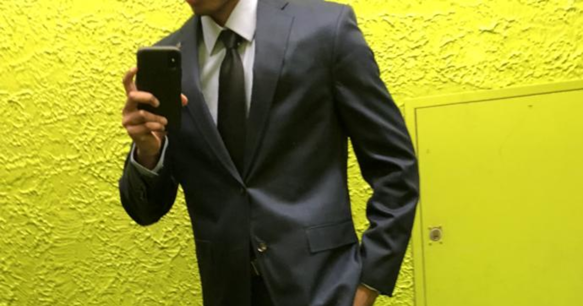 Is this suit too big? GirlsAskGuys