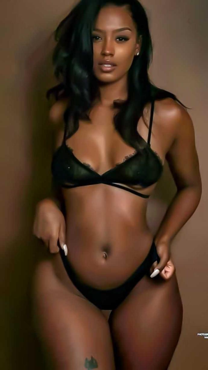 Which of the following women are you more attracted to??
