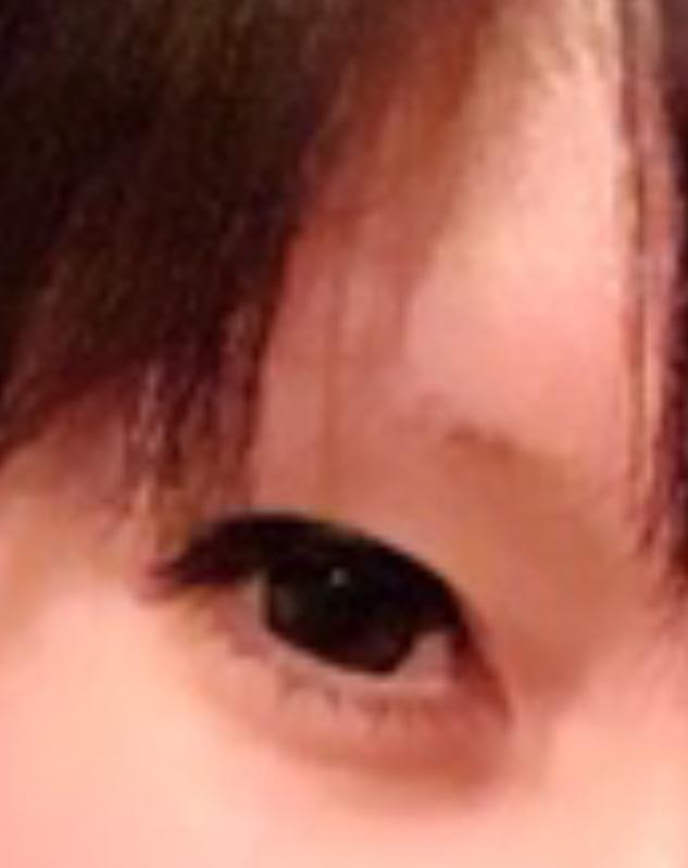 Why do men respond so differently when I apply dramatic black eyeliner?