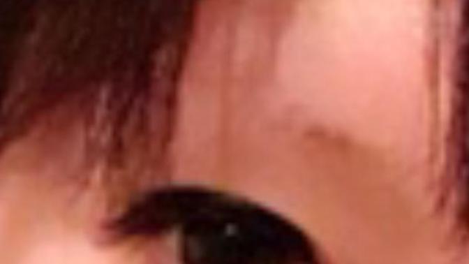 Why do men respond so differently when I apply dramatic black eyeliner?