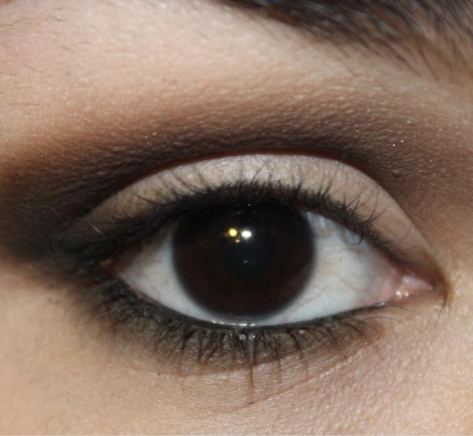 What is the color of your eyes?
