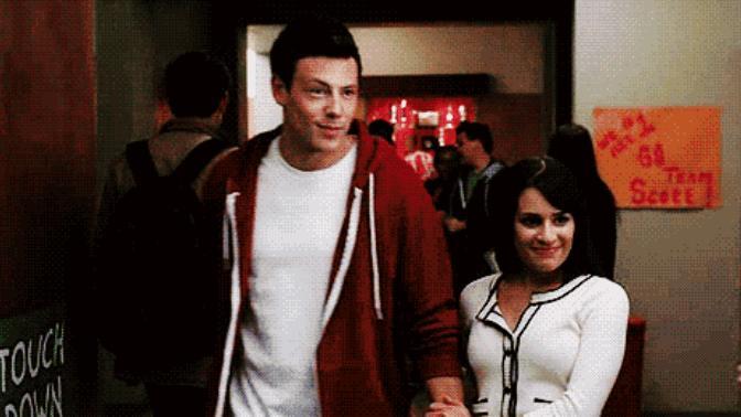 Girls, how would react if at the end of a first date, instead of a kiss, the guy gives you a fist bump?