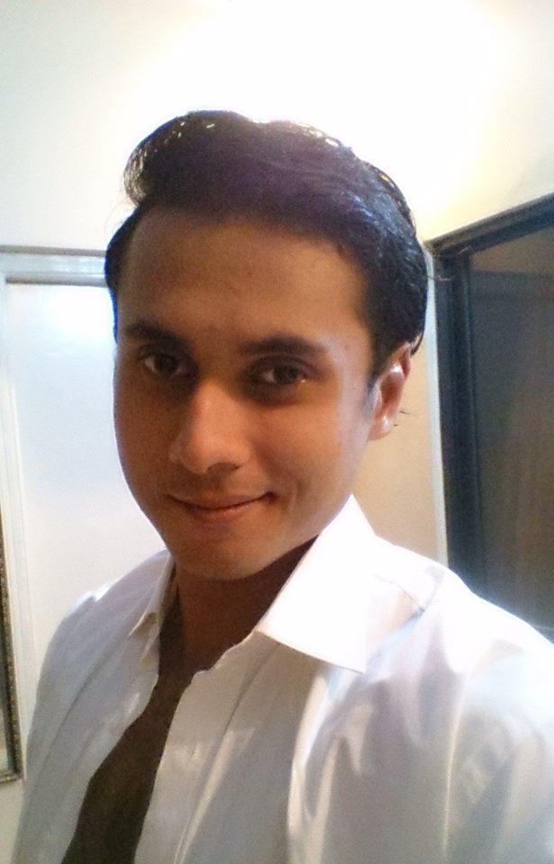 Ladies ! which kind of photo of mine,you are more likely to swipe right on any dating site/app,if you saw my profile ?