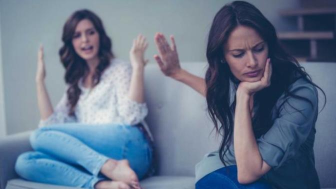 How do you get along with the girls you don't like?