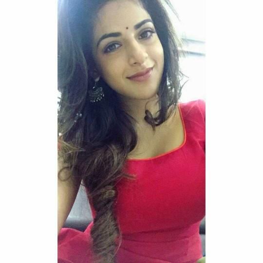 Ishwarya Menon - What's her boob size??