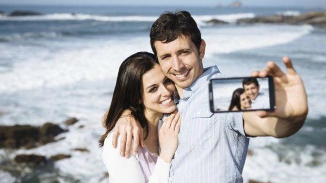 Annoying friends show off their relationship online excessively, should I block them?