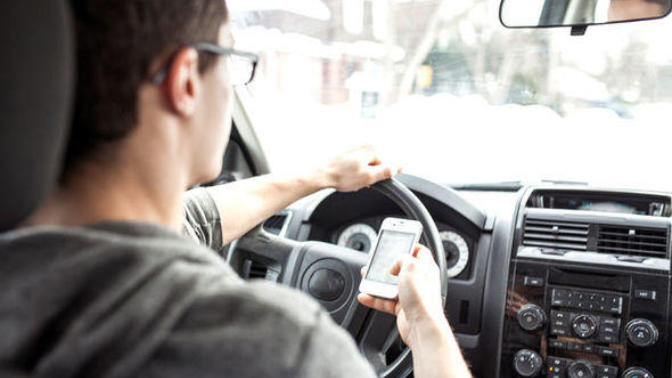 4,000 teenagers die every year from texting while driving. Should we ban teenagers from owning , possessing and using cellphones?