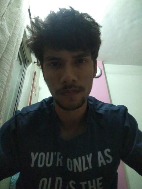 Is messy hair attractive...i know it's has the right time and place. But i love messy and careless hair more for some casual reasons... 😅?