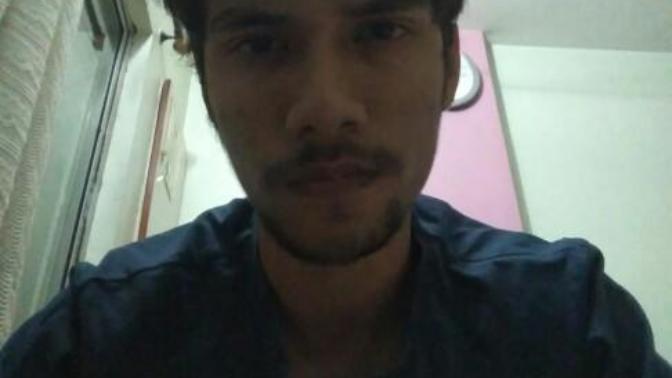 Is messy hair attractive... I know it's has the right time and place. But I love messy and careless hair more for some casual reasons... 😅?