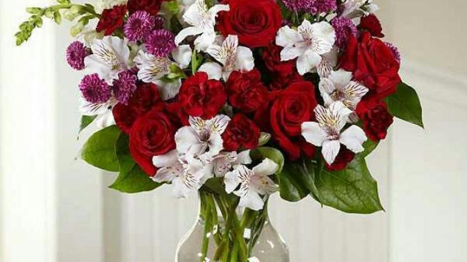 Females: What are your favorite type of flowers?