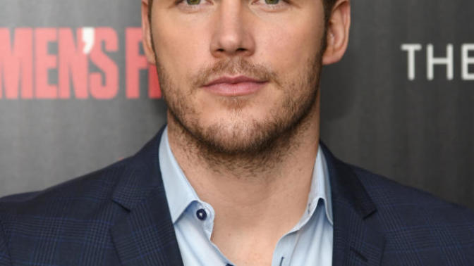 Do you consider Chris Pratt to be hot (current/recent pictures attached)?