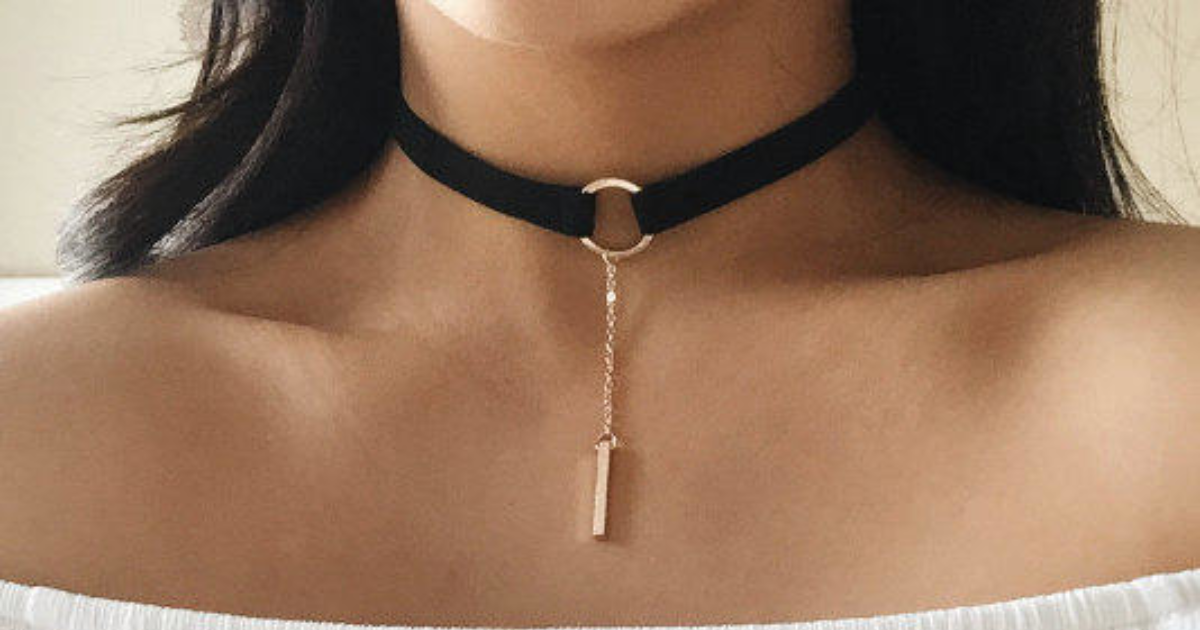 Why do girls wear chokers? GirlsAskGuys