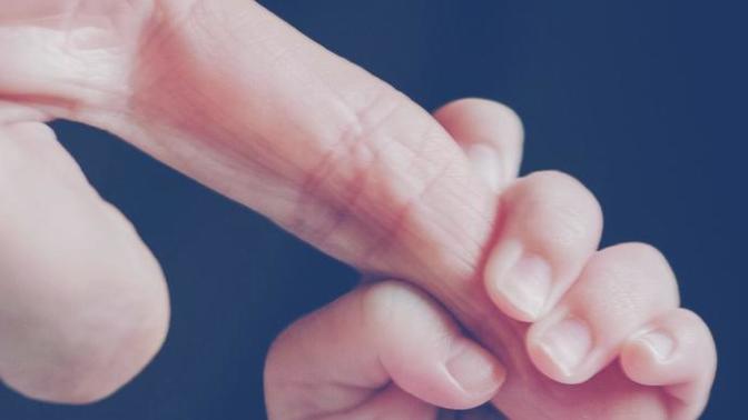 Is it more difficult being a single mother or single father?