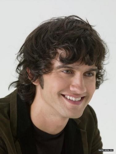 Girls, Girls rate the look of this actor out of 10?