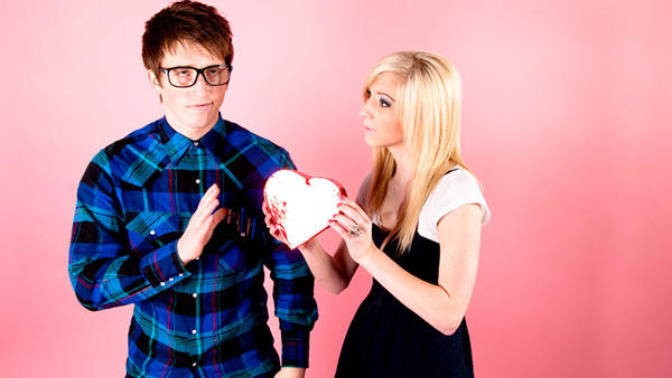 Girls, How to friendzone a girl without breaking her heart?