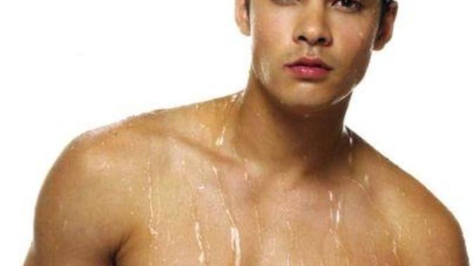 Do white girls like light skin latino men?