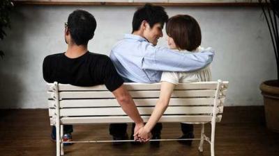 How to start online hookup service Dating a girl who still loves her ex