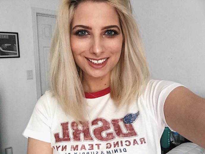 What to you think of girls with gaps in her teeth?