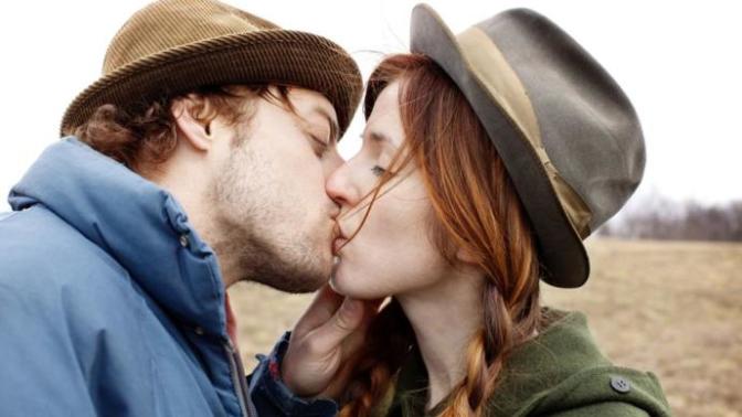 I don’t feel anything when I kiss my boyfriend, why?