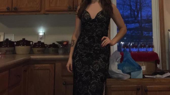 How do you make a dress like this work?