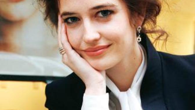 Would you rather have girlfriend who is extremely intelligent, classical beautiful and dresses modestly OR a hot, average intelligence, dresses provocative?