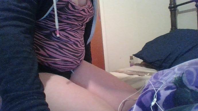Would you date a girl that was kind of chubby/had a beer belly?