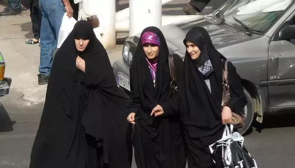 Pick a Headscarf?