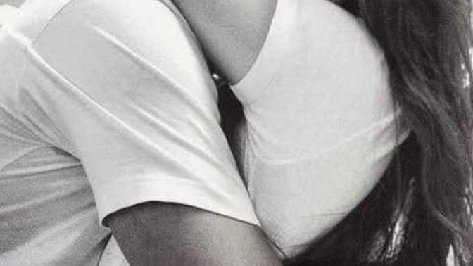 How does hughing a women feel like?