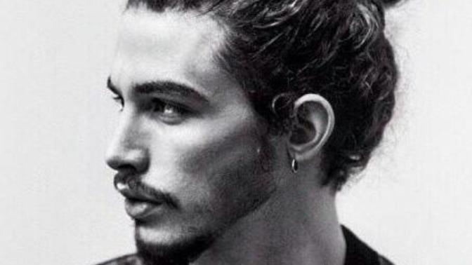 Do you like buns on men/long hair? why do you like or dislike them? What is the perfect look in your opinion?