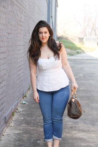 I feel a taller bigger woman can easily overpower and beat a skinny shorter man. You?