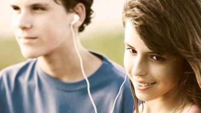 How obvious should a girl be for a guy to notice?