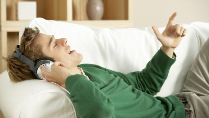 Do you think a good music taste can make a girl fall in love with you?