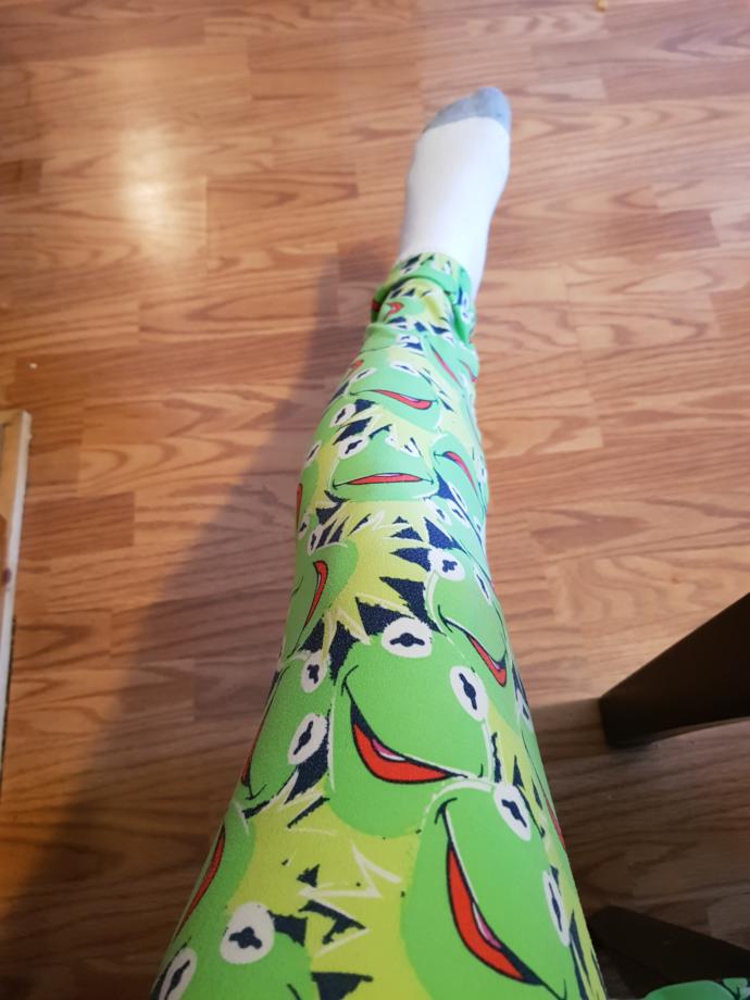 What do you think about men wearing tights/yoga pants?