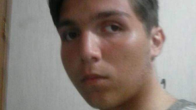 Does he have a lazy eye?