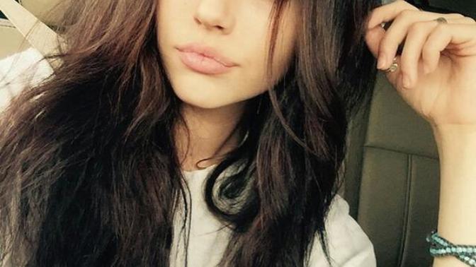 Why would a woman who is really attractive, get very little attention from guys?